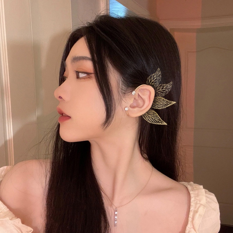 Bông Tai Hình Chiếc Lá Phong Cách Retro