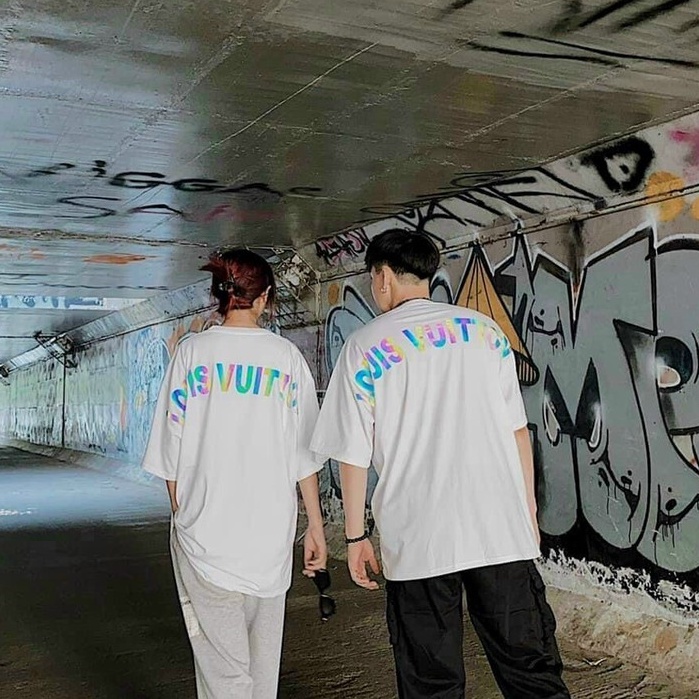 Áo thun, áo phông nam nữ Unisex họa tiết phản quang 7 màu in chữ LUISSVUITUOI