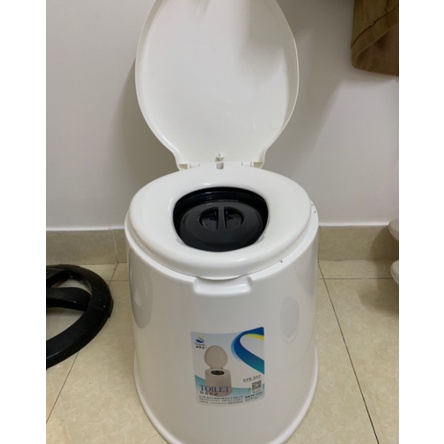 bô di động Bô vệ sinh di động tiện lợi cho người già, bà bầu