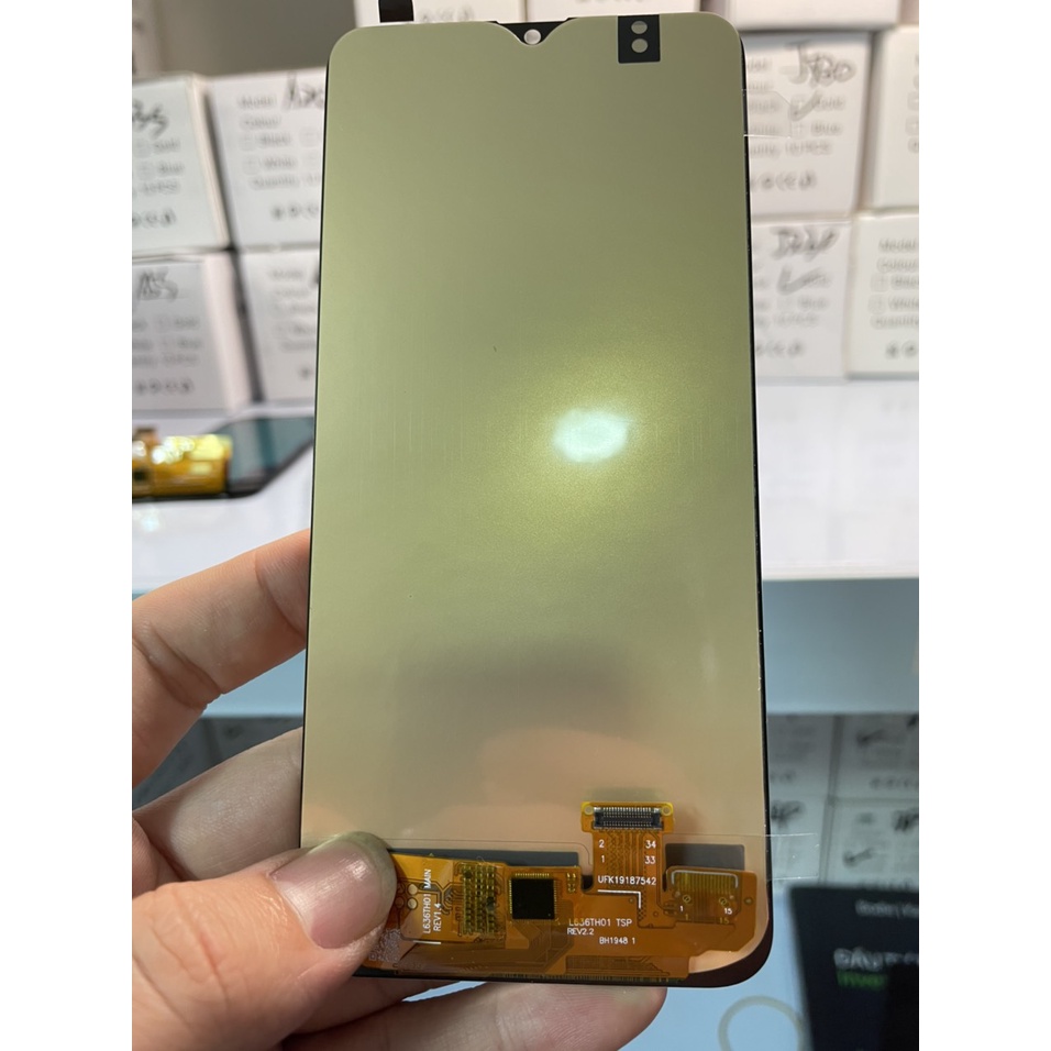 Màn hình samsung A20 màn hình oled bảo hành 3 tháng tặng kèm bộ sửa 8 trong 1