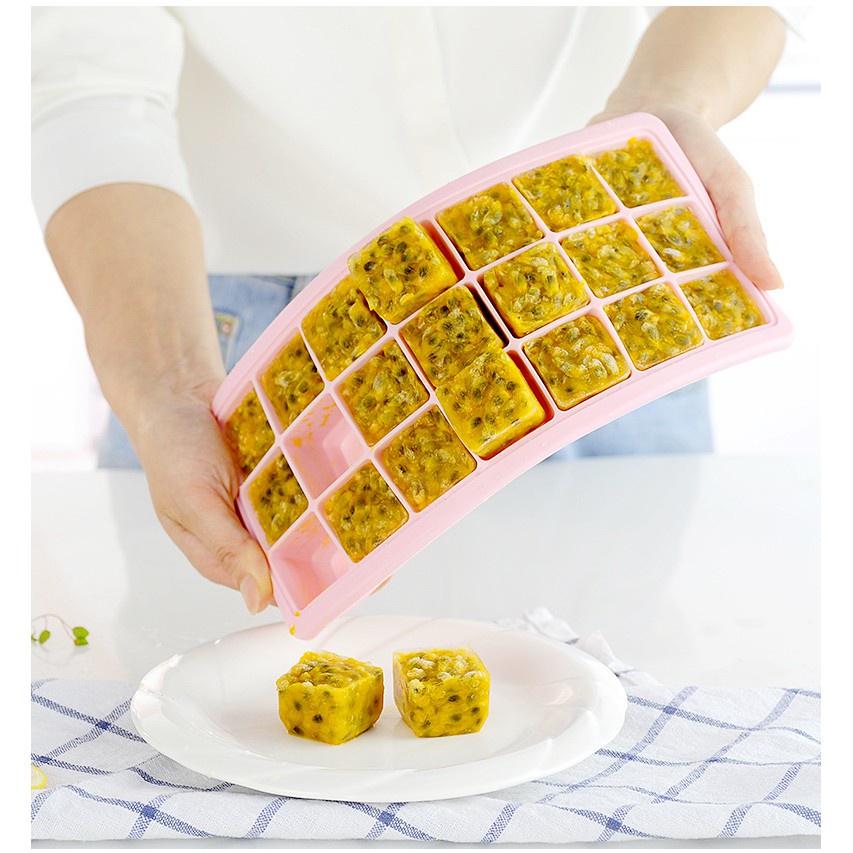Khay làm đá silicon 36 ô có nắp đậy tiện lợi