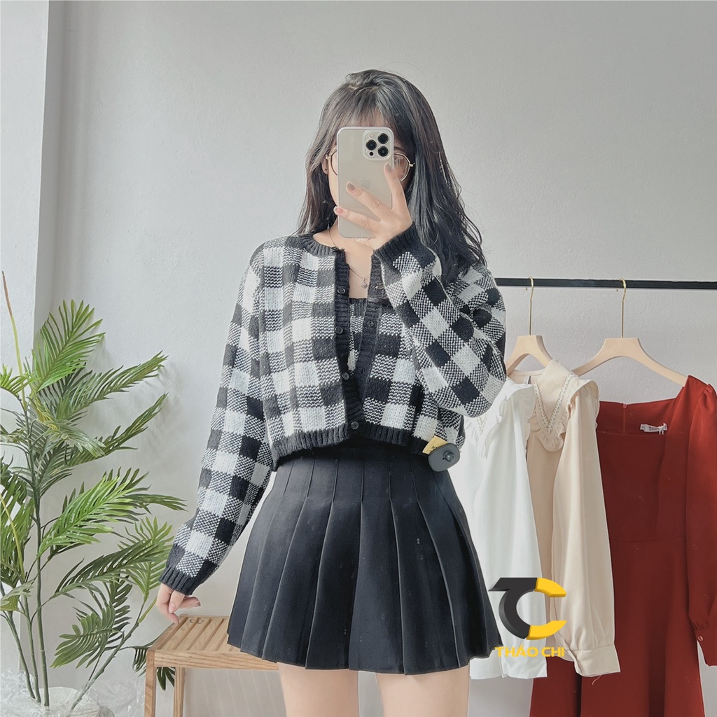 Áo khoác cardigan len kẻ caro kèm áo 2 dây mix đồ cực xinh | BigBuy360 - bigbuy360.vn
