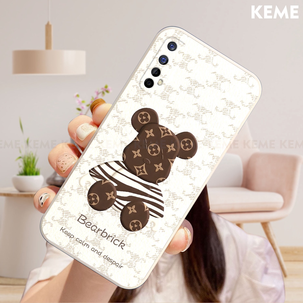 Ốp lưng Realme 7 in hình Kaws và Bearbrick