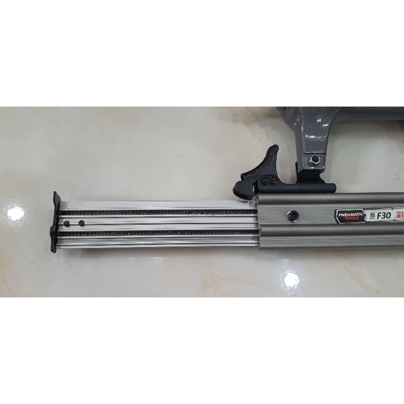 Súng Bắn Đinh TOK F30