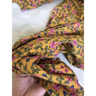 Set Đầm Hoa Nhí Vàng Mẹ Và Bé