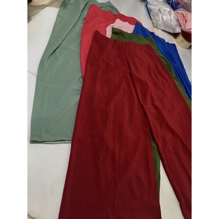 Quần lửng mặc áo dài cách tân xả lỗ