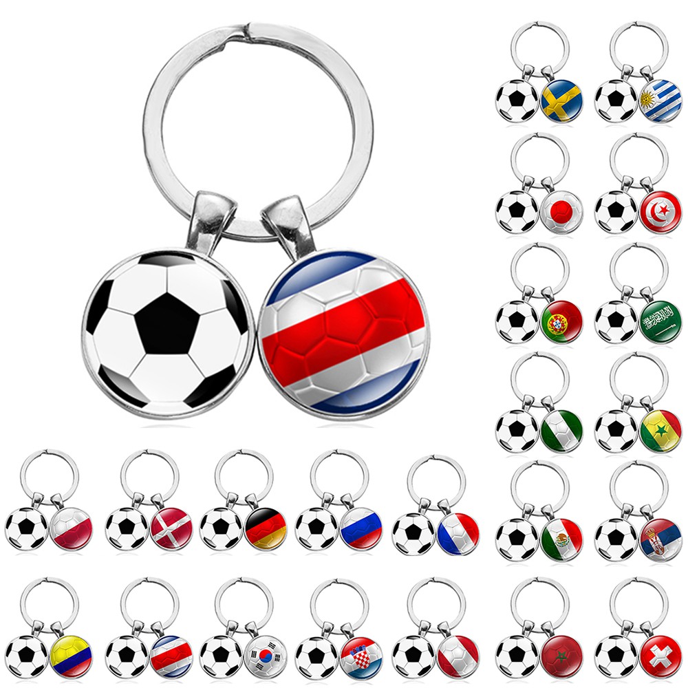 Móc khóa kim loại hình quả banh bóng đá có in cờ các nước tham gia World Cup 2018