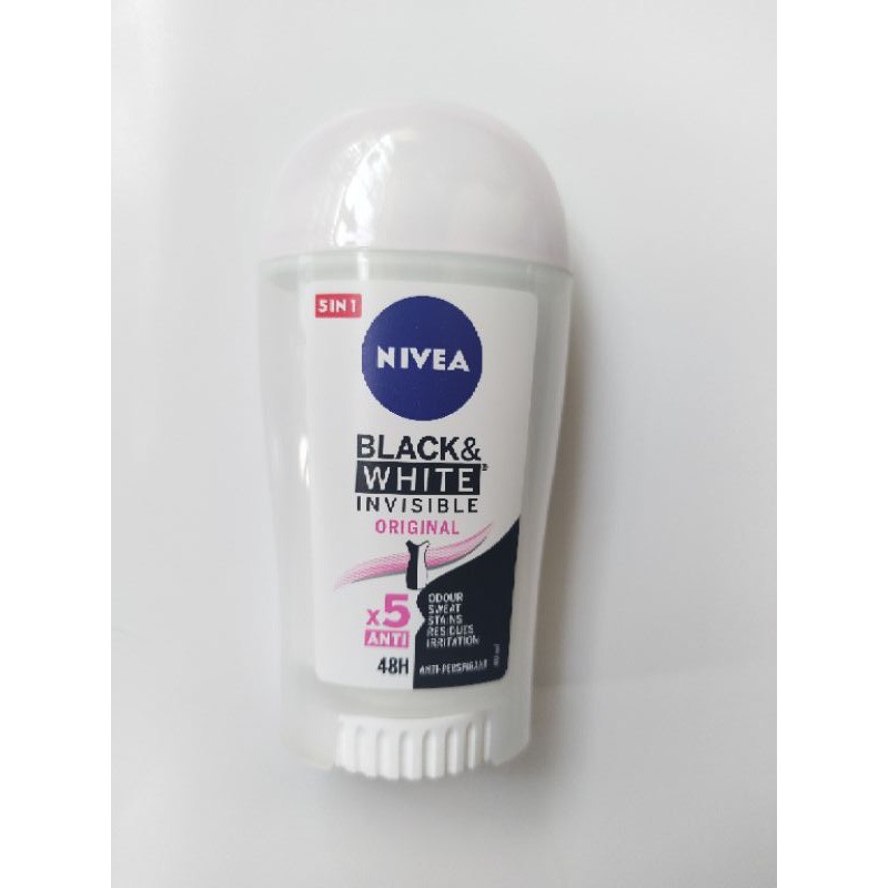 Sáp khử mùi Nivea nữ 48h của Đức.