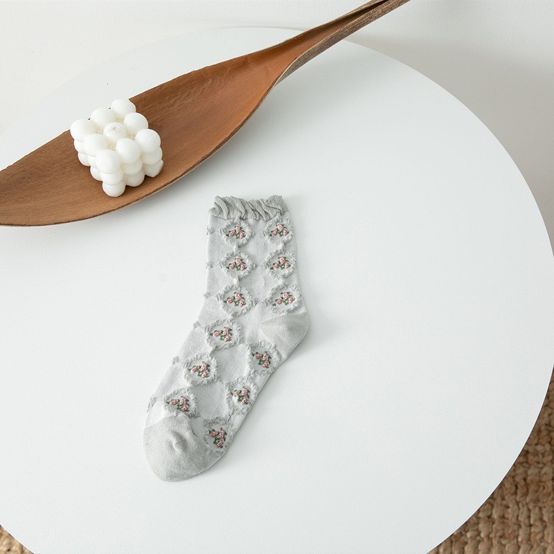 TL107 Tất vớ nữ cổ cao LOLITA hoa văn nổi bông hoa