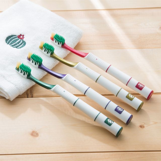 Bàn chải đánh răng Nockito