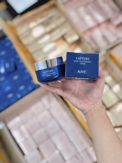 KEM DƯỠNG DA AHC CAPTURE SOLUTION MAX CREAM