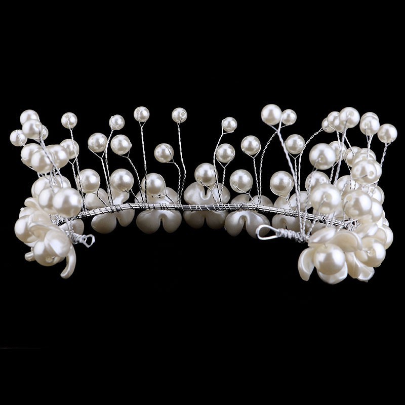 Cài tóc cô dâu hình vương miện có đính hạt ngọc trai