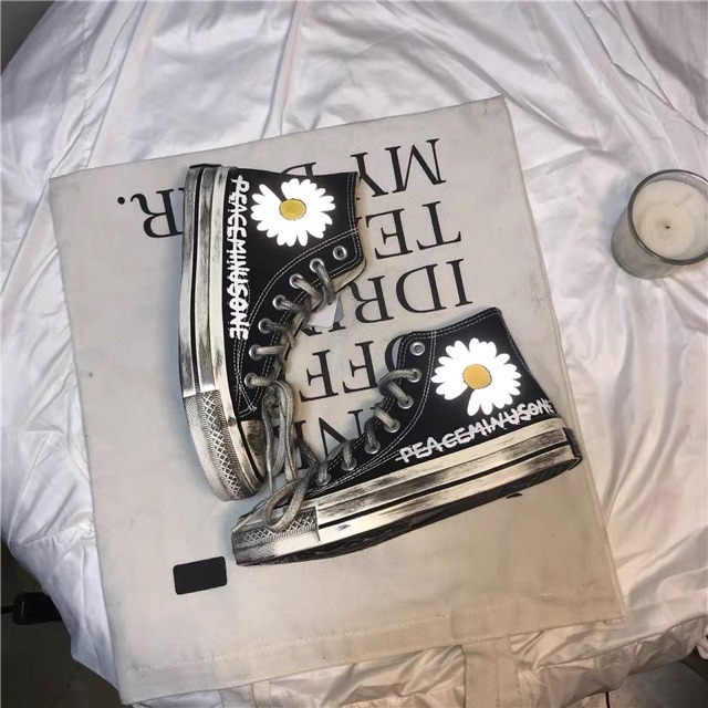 [ORDER 10 NGÀY] giày thể thao vải cao cổ nữ PMO buộc dây hoa thiếu cánh phát quang đế bẩn | BigBuy360 - bigbuy360.vn