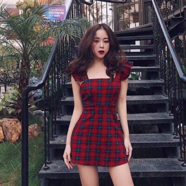 Jum giả váy