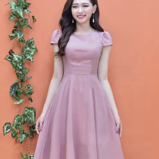 300 Đầm màu hồng hàng si hàng thùng ( hình ảnh chỉ mang tính chất minh hoạ live )