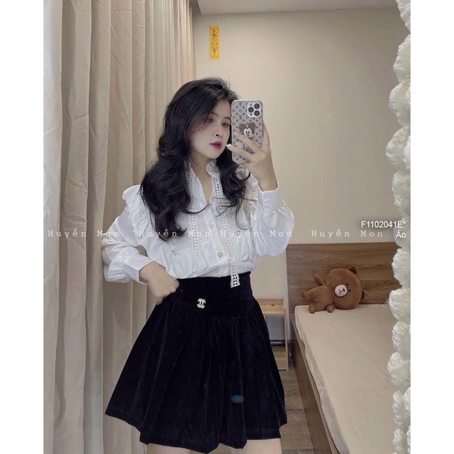 Áo sơ mi trắng nút ngọc