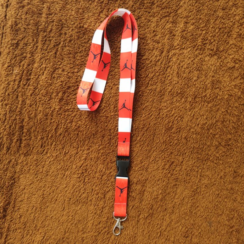 Dây đeo thẻ thời trang