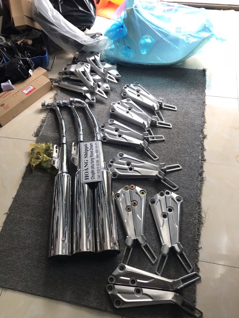 Gác chân dài 2004