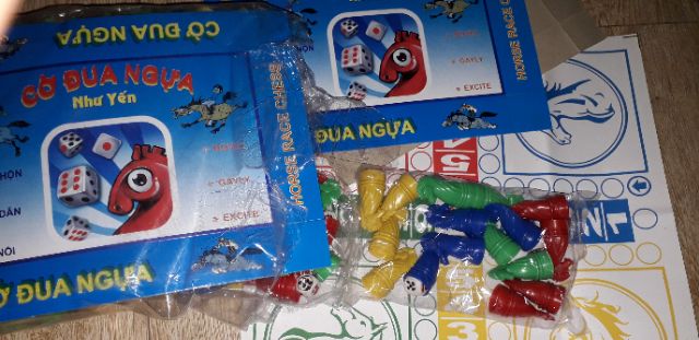 Set 5 bộ cờ Đua ngựa rất đẹp