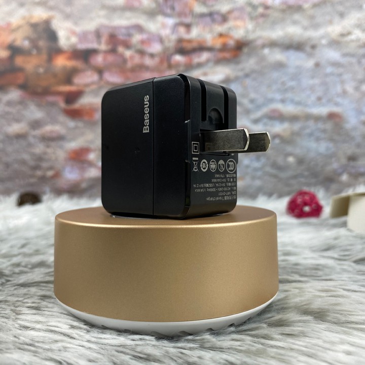 Củ sạc nhanh 2 cổng USB hãng Baseus 5V/3.4A/17W MAX - Mã TZCH802