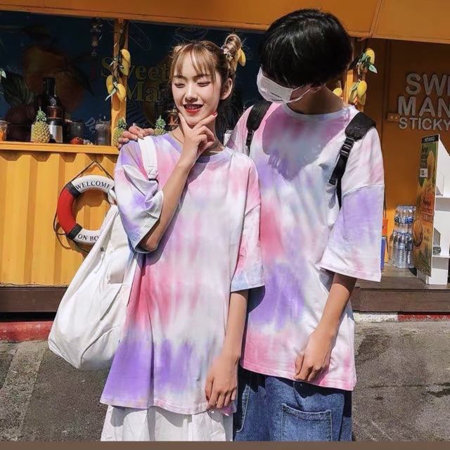 áo thun loang màu ngẫu nhiên