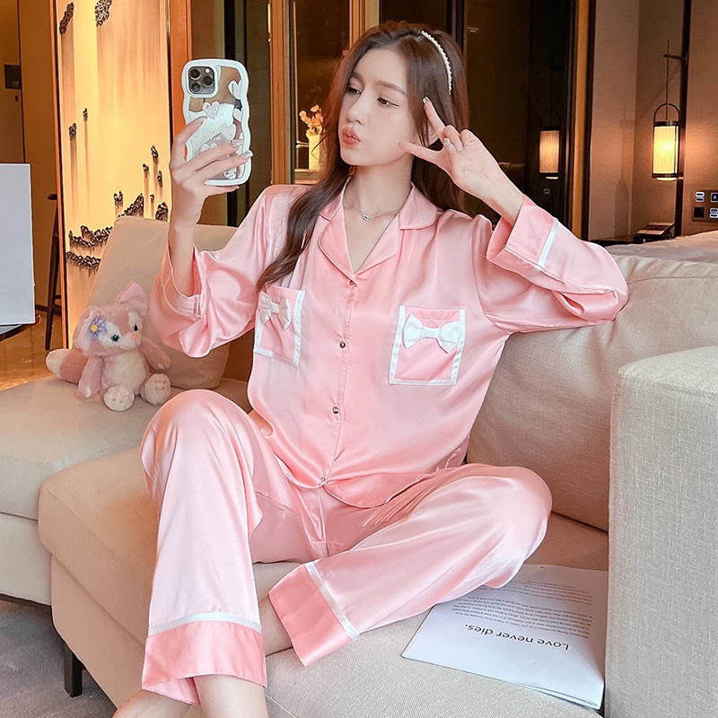 Bộ Đồ Ngủ Tay Dài Chất Lụa Mỏng Nhẹ Đính Nơ Thời Trang Xuân Thu Xinh Xắn Cho Nữ