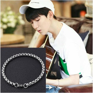 Lắc tay đơn giản cá tính Vương Nguyên