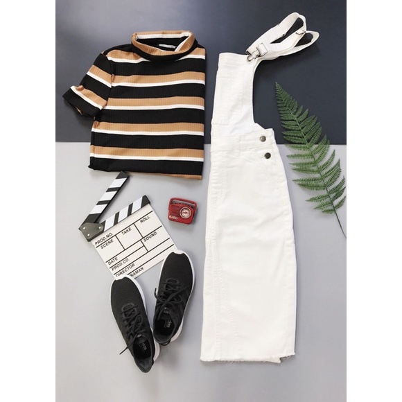 Yếm Jeans đen trắng