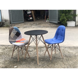 Ghế Eames nệm cúc áo