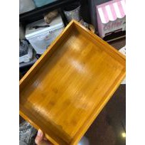 Khay gỗ với thiết kế màu gỗ tự nhiên , đơn giản, mẫu mã tinh tế để đựng đồ giúp ngôi nhà thêm xinh -03399
