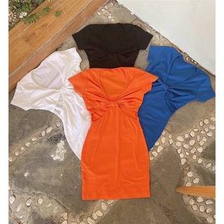 Đầm body khoét eo 2 bên