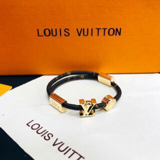 Vòng đeo tay LV ( Cam kết hàng đẹp, giá ưu đãi)