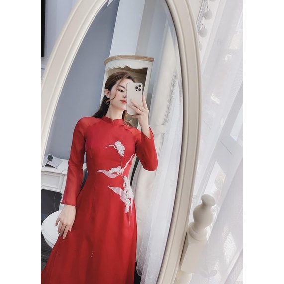 Áo Dài Tơ Thiết Kế 4 Tà Màu Đỏ Đơn Giản Tinh Tế_Áo dài may sẵn Nhã Phương Bridal