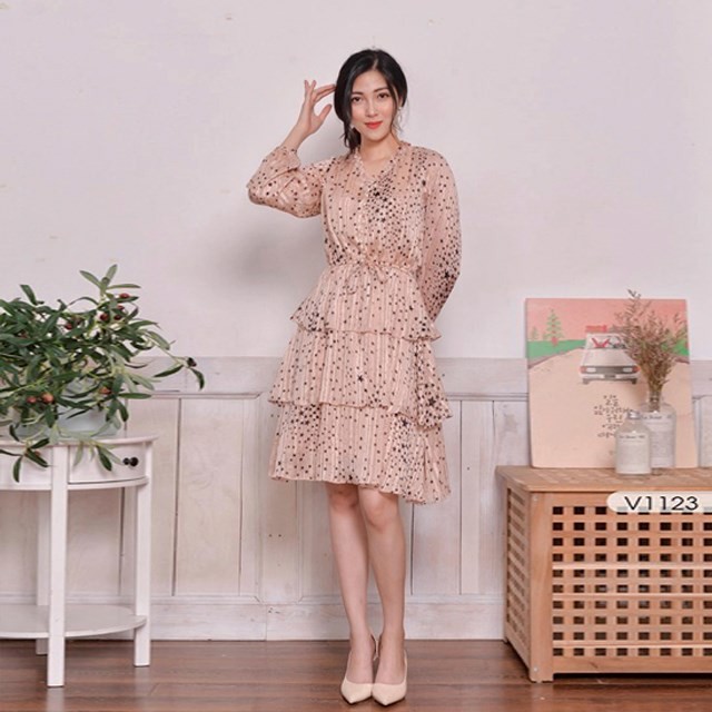 V1123 - Váy xòe tầng ngôi sao