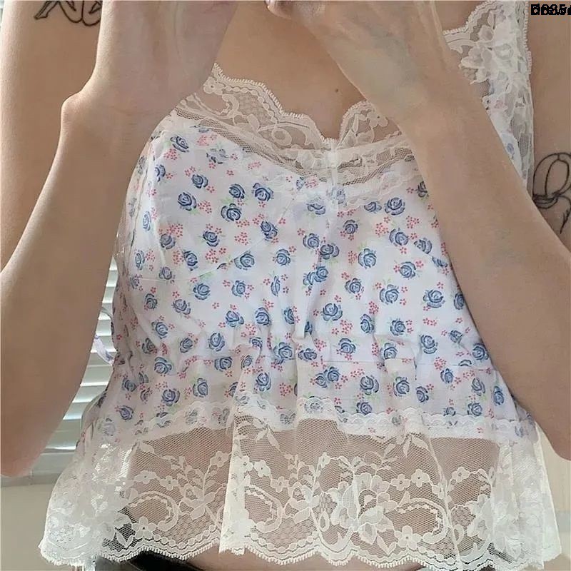 Áo croptop lụa 2 dây phong cách mùa hè cho nữ | BigBuy360 - bigbuy360.vn