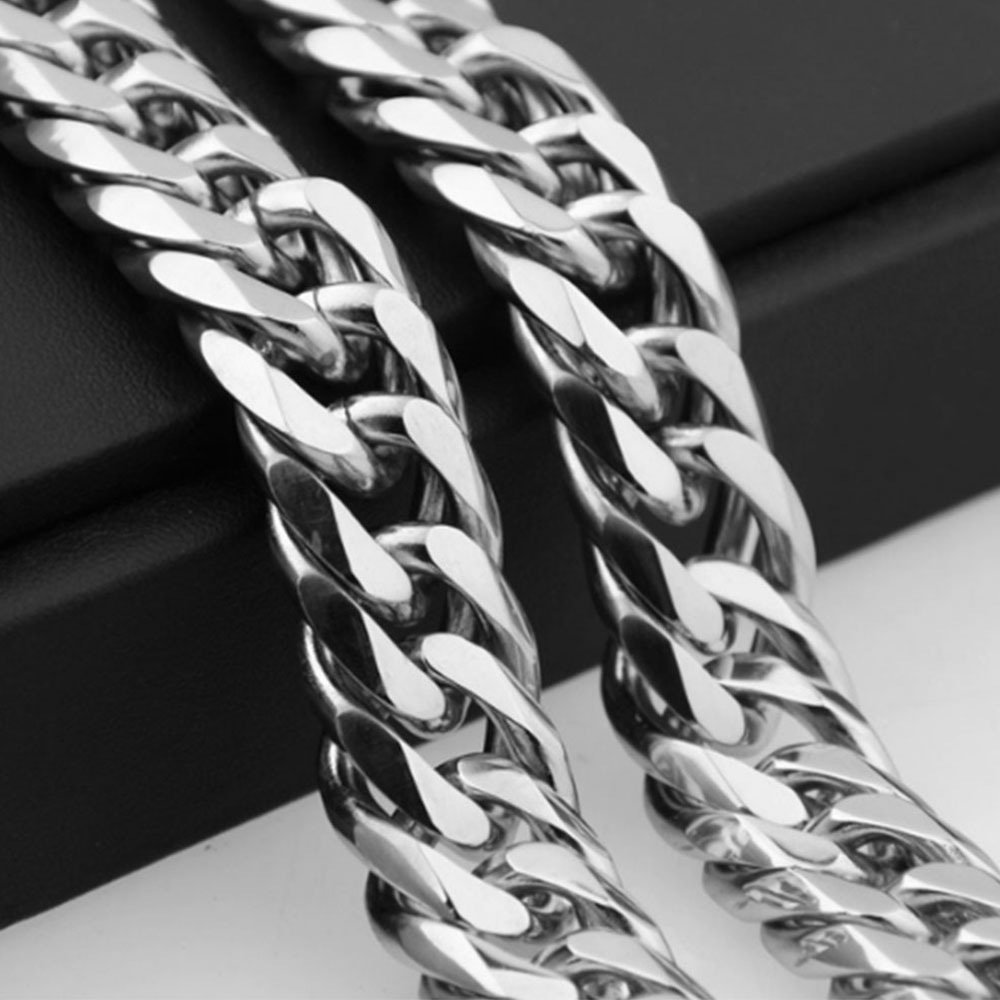 Dây chuyền bằng inox thiết kế độc đáo phong cách punk