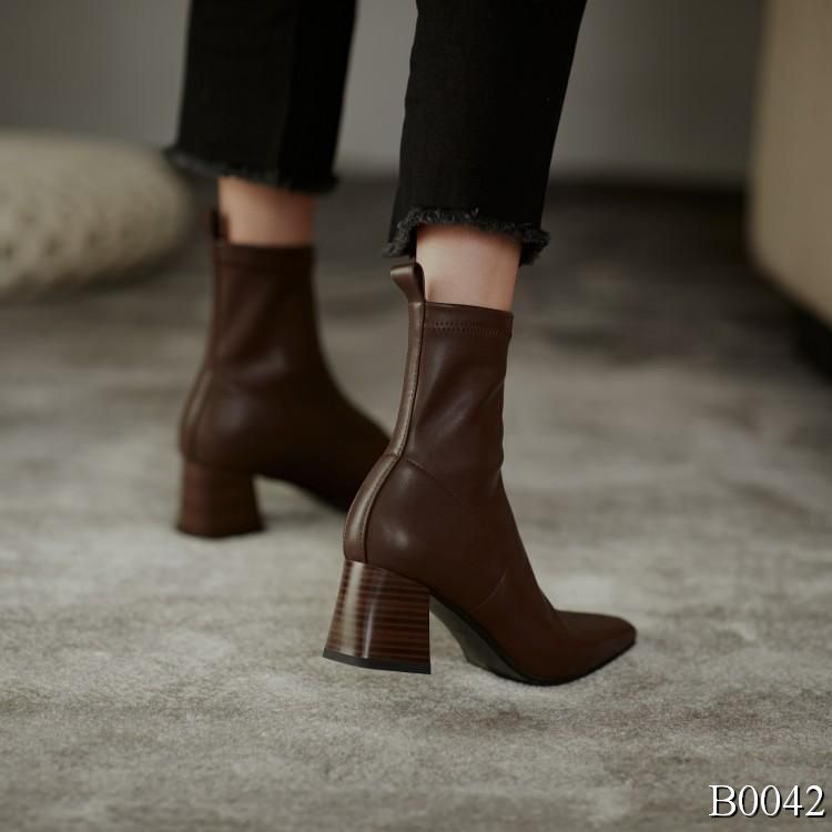 Giày bốt nữ - Boots da lửng gót vuông 6p quảng châu cao cấp loại 1Video ảnh thật | BigBuy360 - bigbuy360.vn