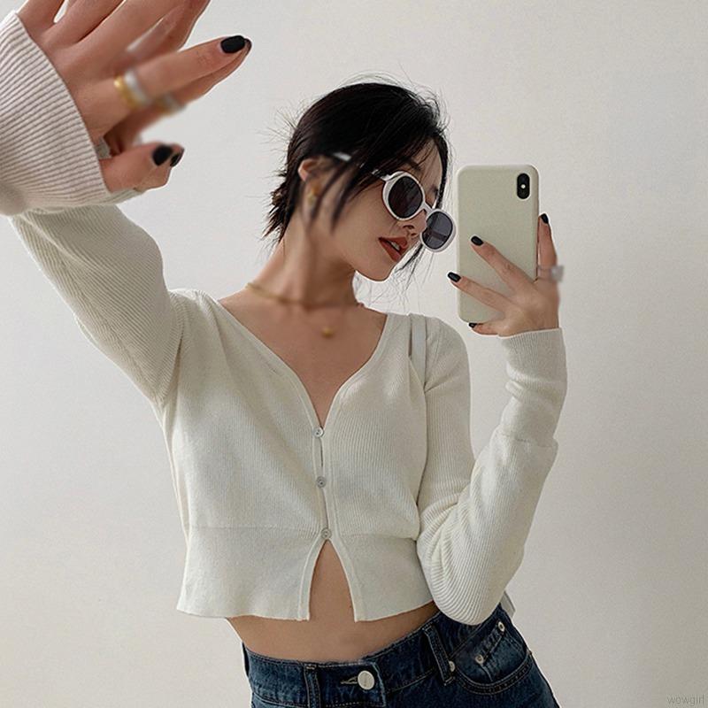 Áo Croptop Dệt Kim Tay Dài Phối Nút Thiết Kế Cổ Chữ V Quyến Rũ