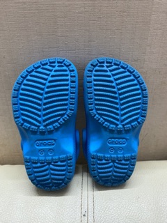 Giày crocs