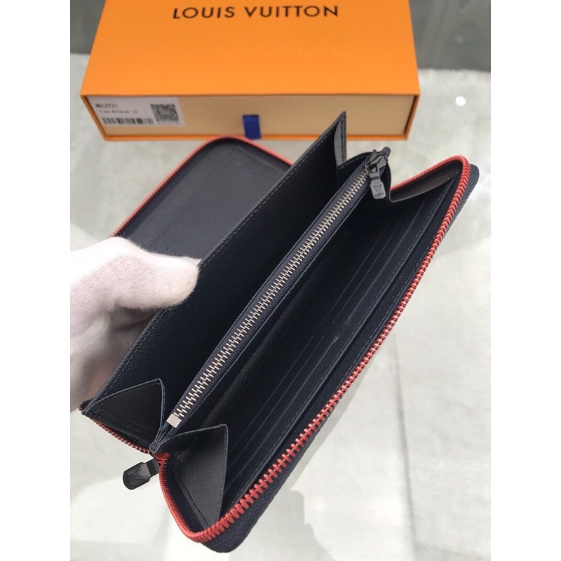 ví tab ngang cầm tay khoá kéo da in logo chữ cao cấp louis vuitton LV