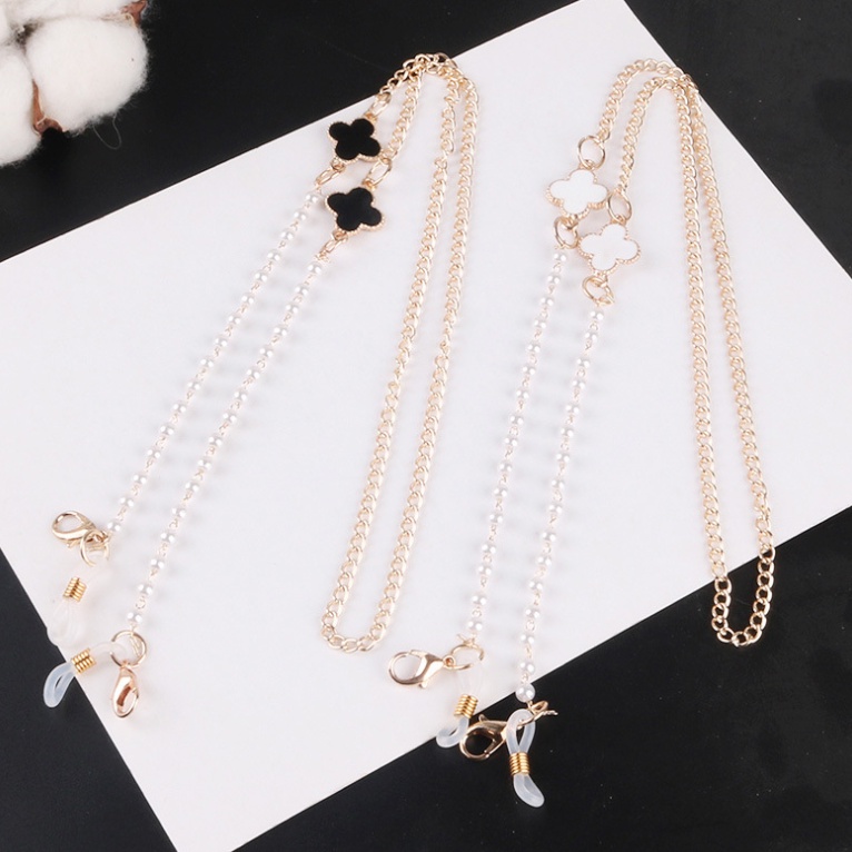 Vòng cổ Mặt Hình Cỏ Bốn Lá Đính Hạt Ngọc Trai Tinh Tế Giá Đỡ