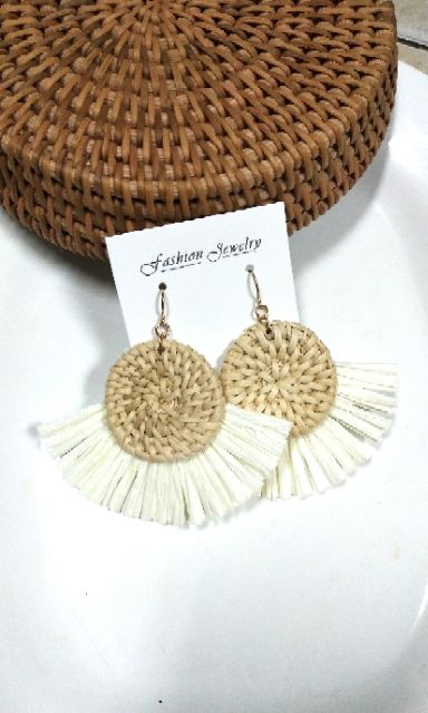 Khuyên tai mây tre đan  khuyên tai mây tre cói đi biển, thời trang đi biển, set đồ đi biển