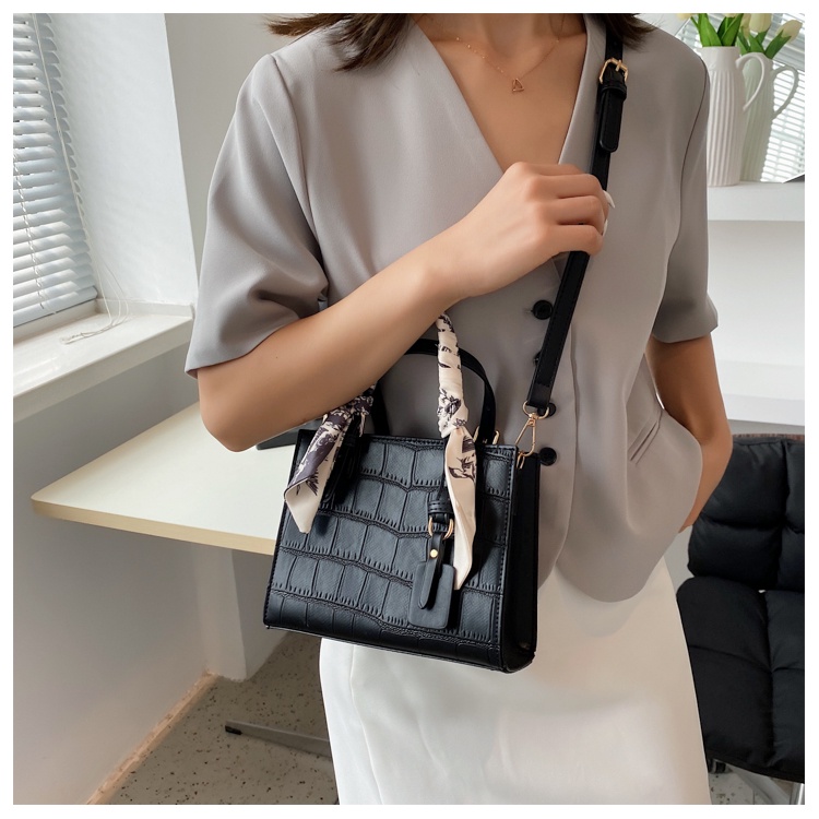 Túi đeo chéo dáng vuông khăn nơ - Hàng loại 1 - TB.Store DC383 20x15x8