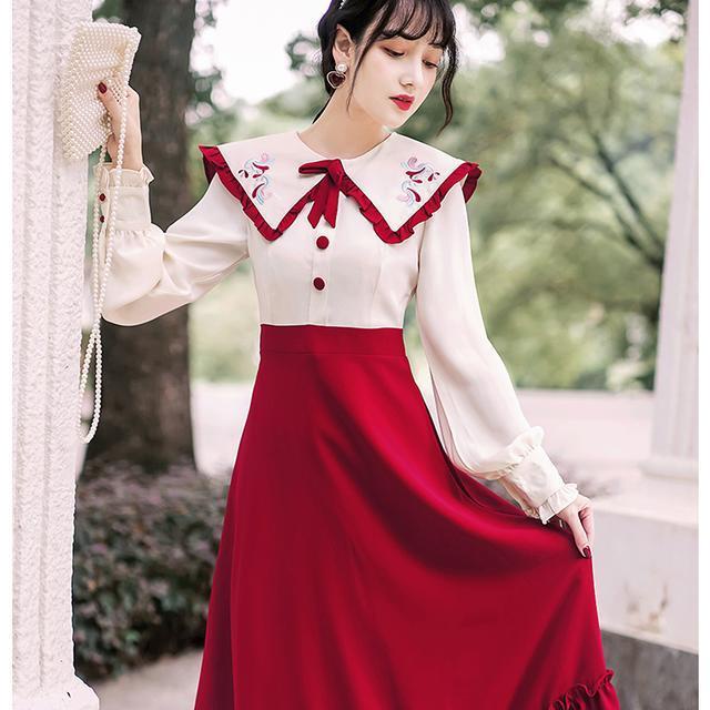 Đầm Midi Tay Dài Cổ Vuông Thêu Họa Tiết Thanh Lịch Thời Trang Mùa Thu Mới Cho Nữ | BigBuy360 - bigbuy360.vn