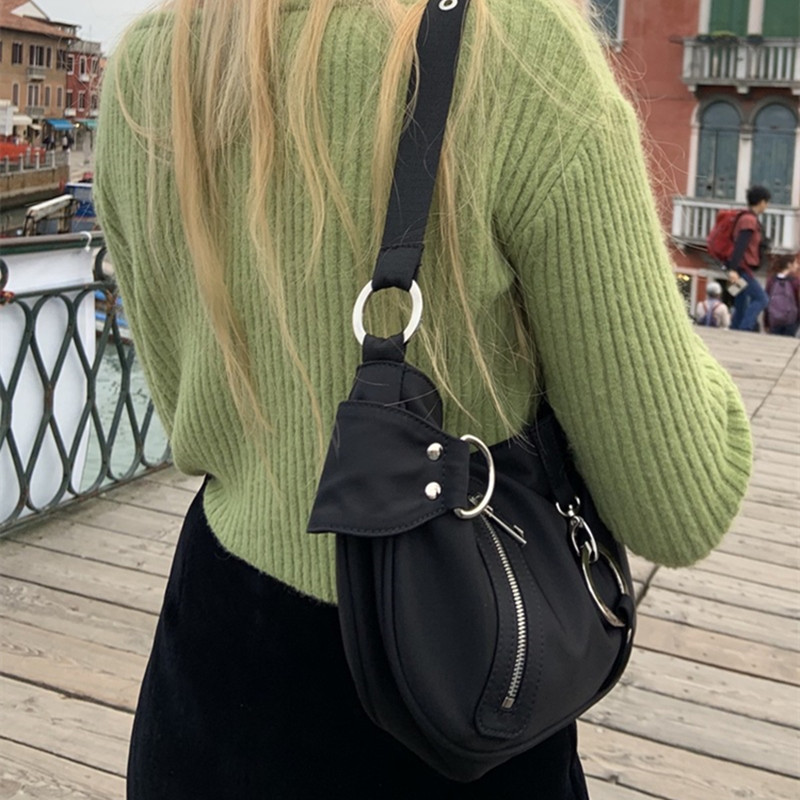 Túi xách tay hình bán nguyệt một dây đeo phối dây chuỗi chất liệu vải nylon cho nữ IELGY