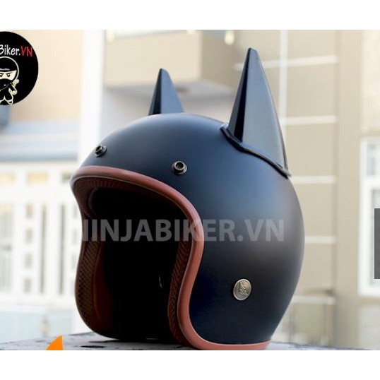 Mũ bảo hiểm 3/4 FIFA màu Đen Nâu có gắn sừng Batman và tặng lưỡi trai che nắng