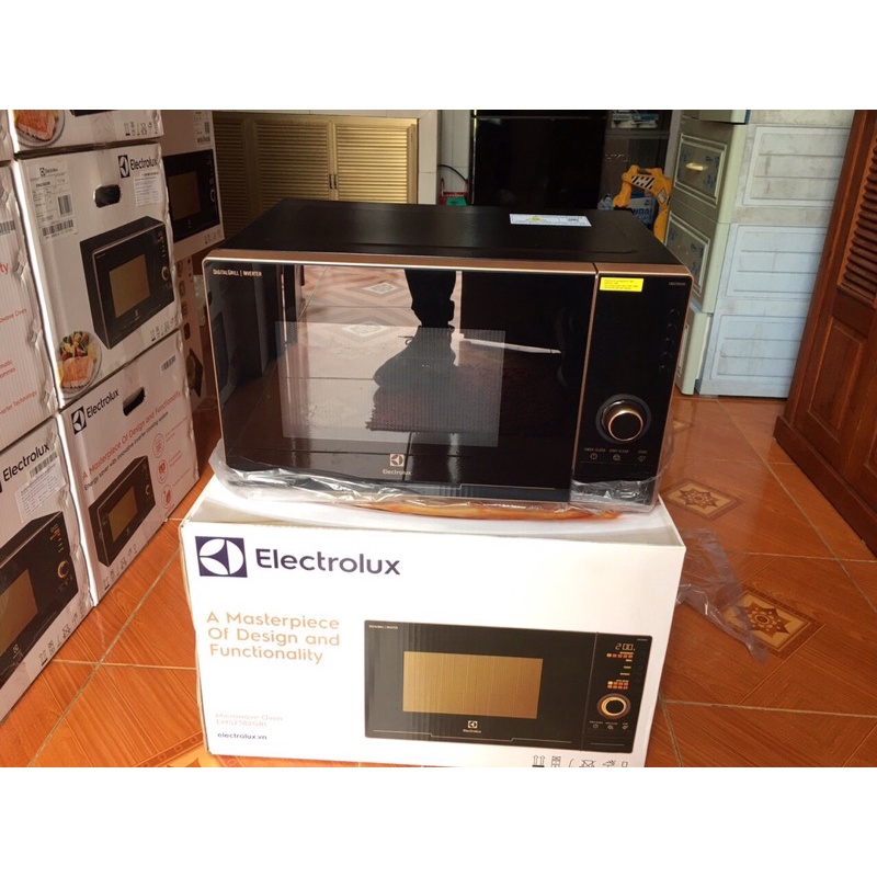 Lò vi sóng Electrolux EMS2382GRI 23 lít