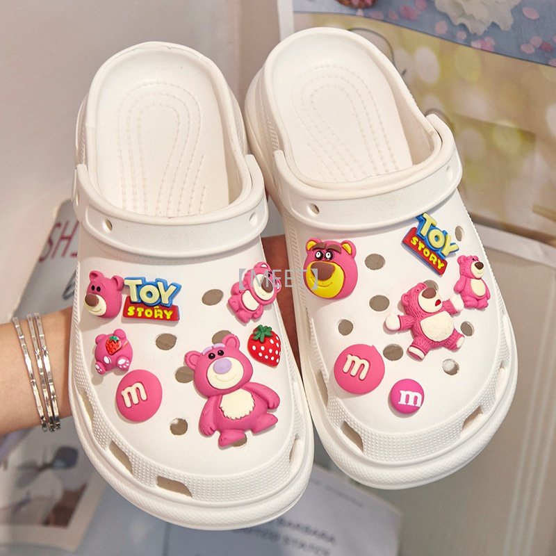 [MEET] Phụ Kiện Khóa Cài Giày Crocs DIY Hình Gấu Dâu Tây Hoạt Hình Trang Trí Hoa