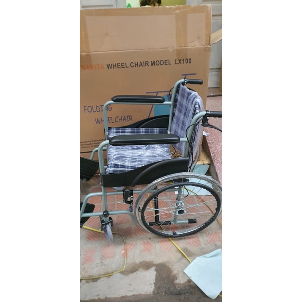 Xe Lăn Thường Vải Bạt Lucass X75J Có Tay Phanh Người Đẩy