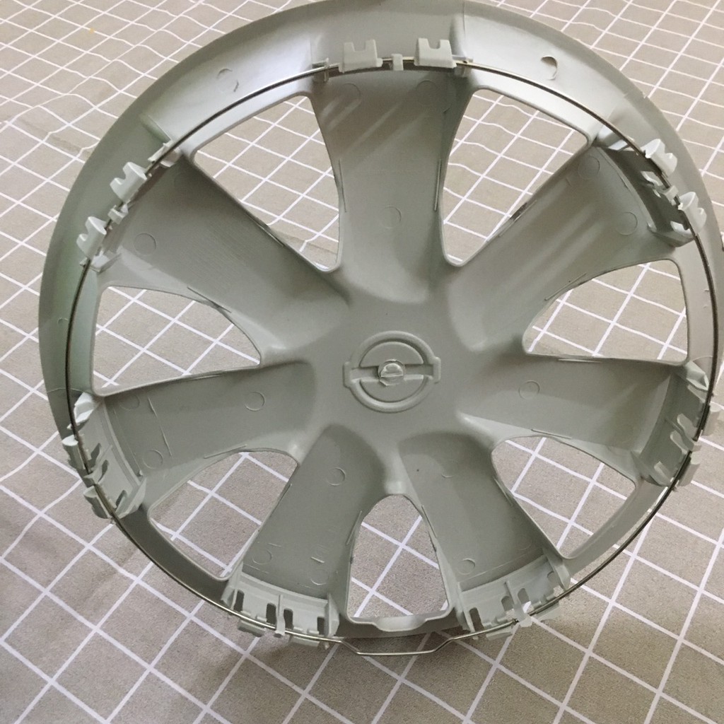 Ốp Mâm Cao Cấp Lazang Xe Nissan Sunny cỡ 14 inch